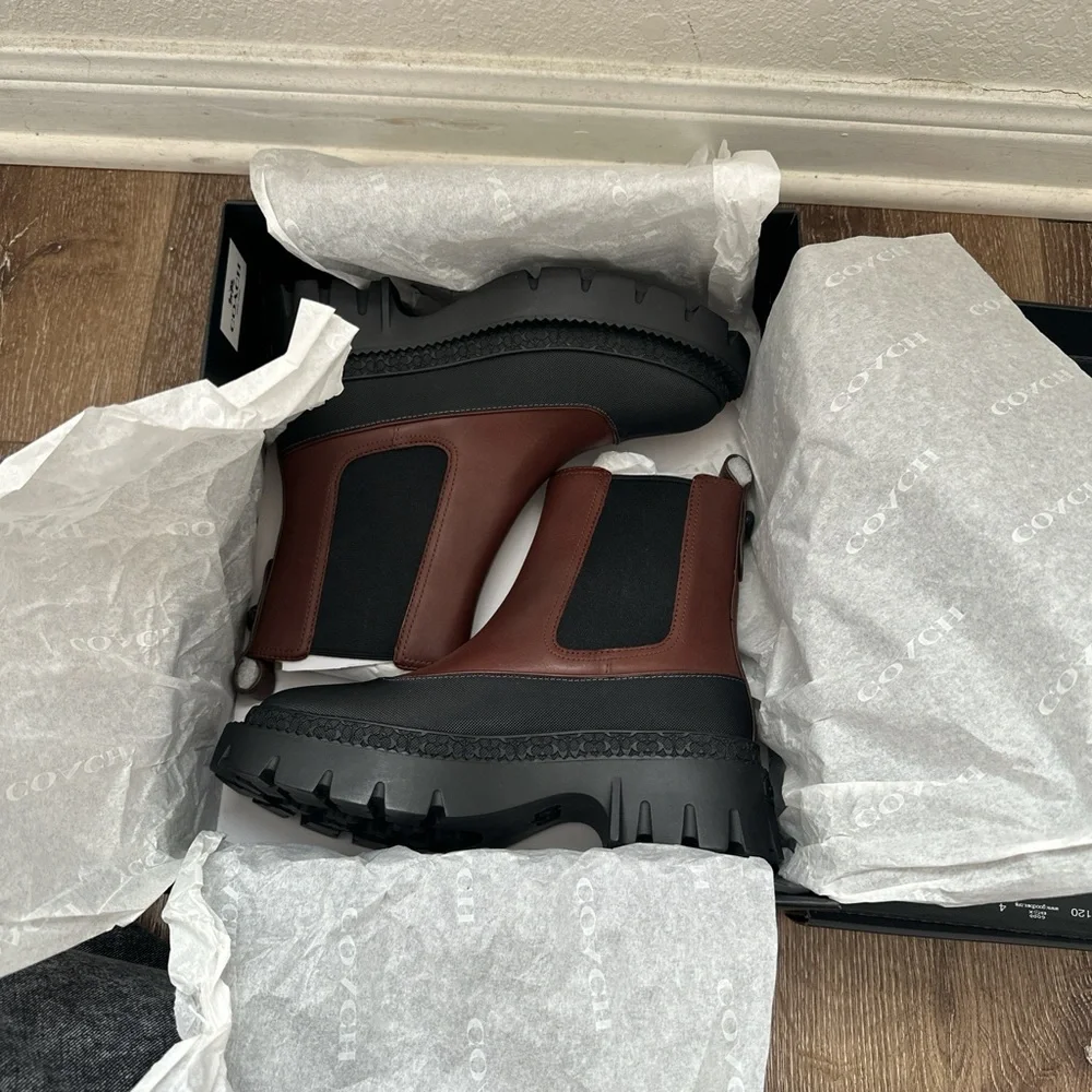 COACH JAYLA LEATHER BOOTIE SIZE 6 - Picture 6 of 6